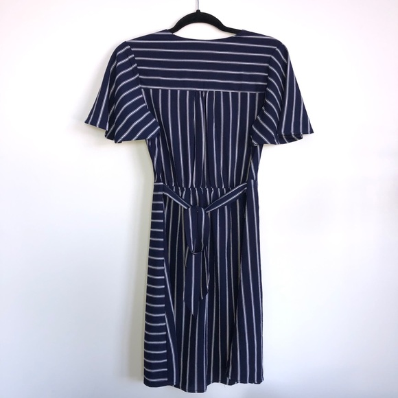 ✨2/$30✨ NAVY & WHITE STRIPED MIDI DRESS W TIE BACK - Picture 2 of 5